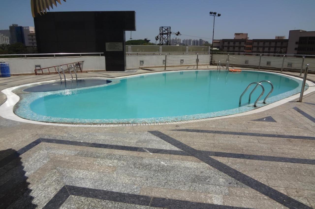 Hotel Satkar Residency Тхане Экстерьер фото
