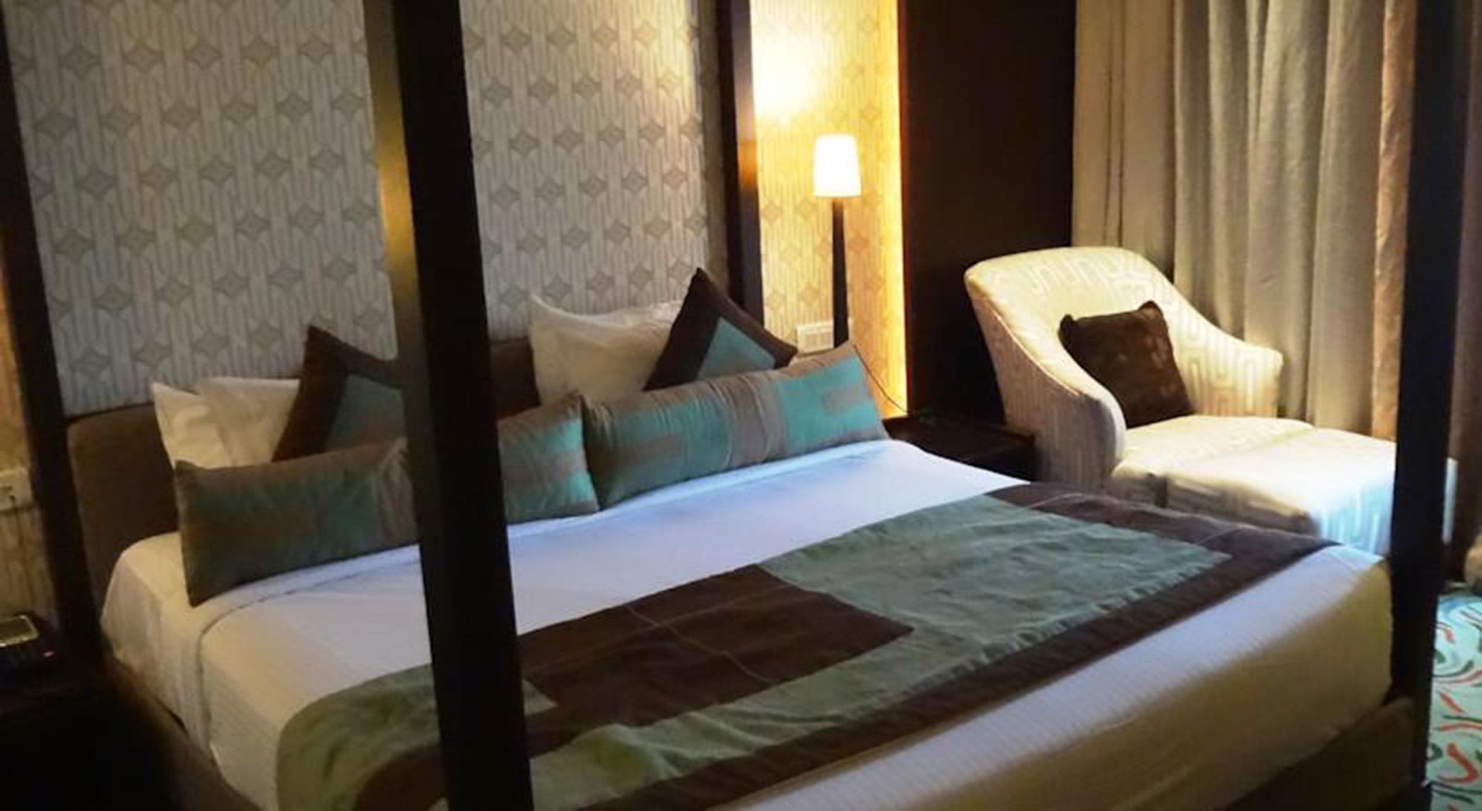 Hotel Satkar Residency Тхане Экстерьер фото