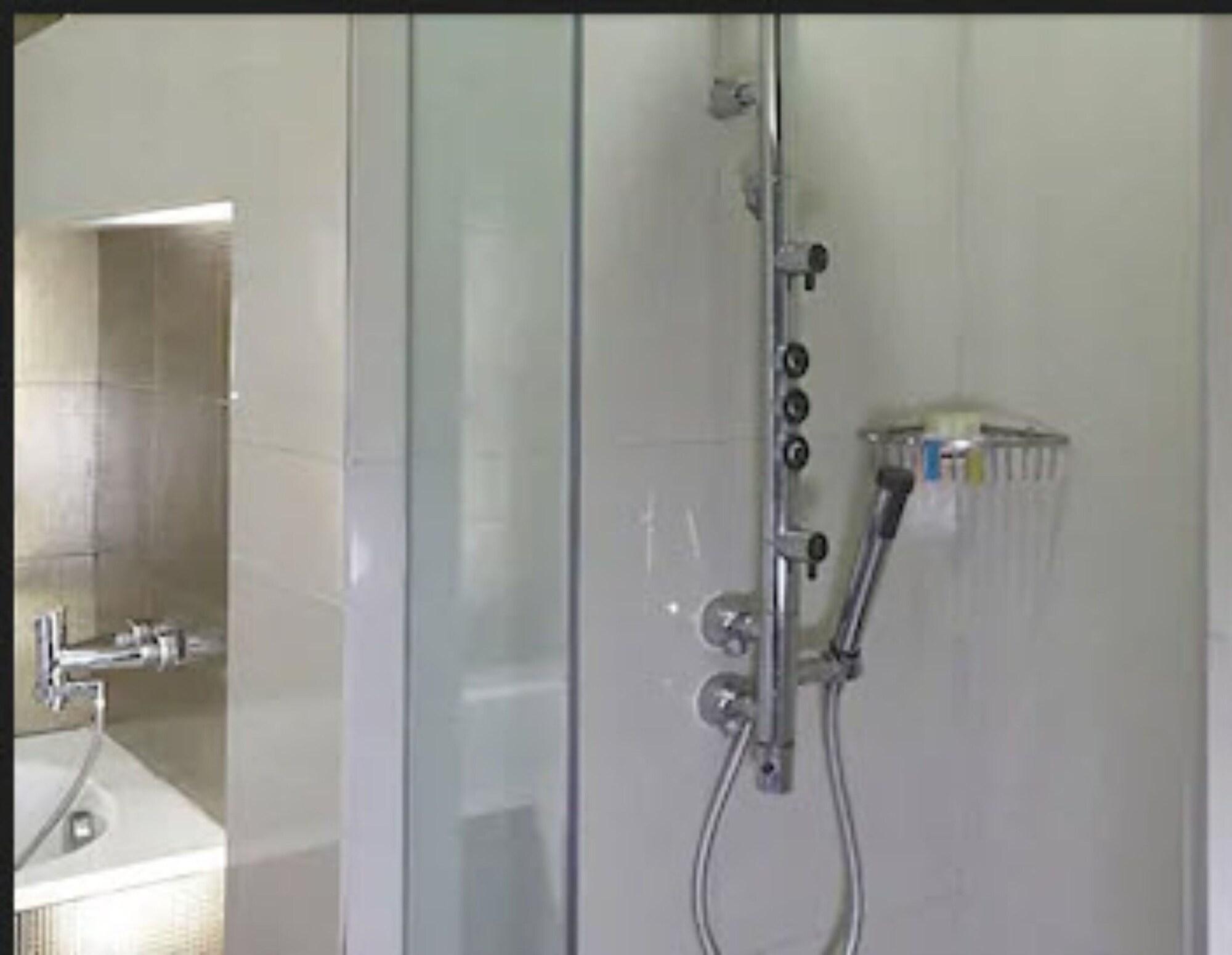 Hotel Satkar Residency Тхане Экстерьер фото