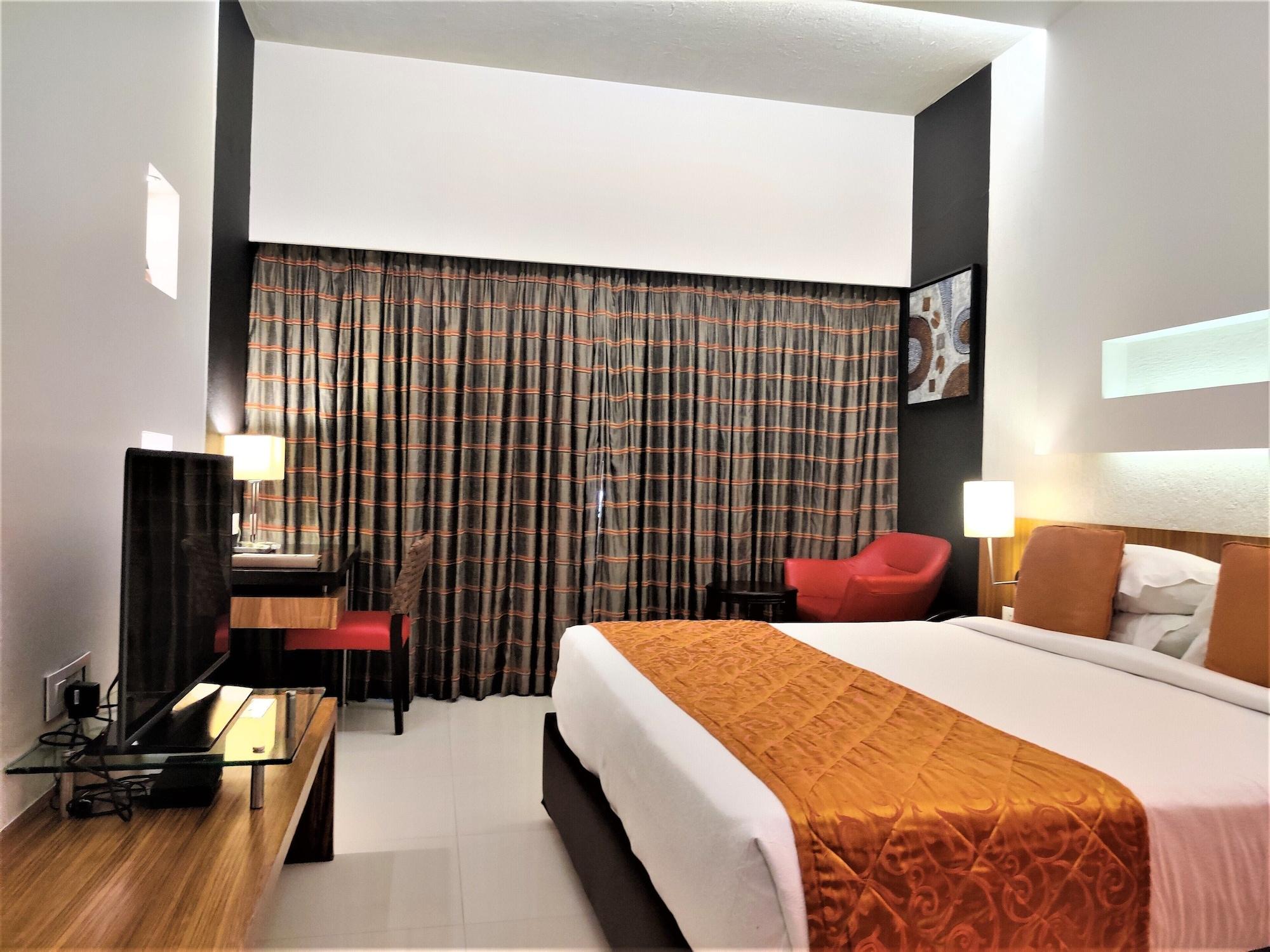 Hotel Satkar Residency Тхане Экстерьер фото