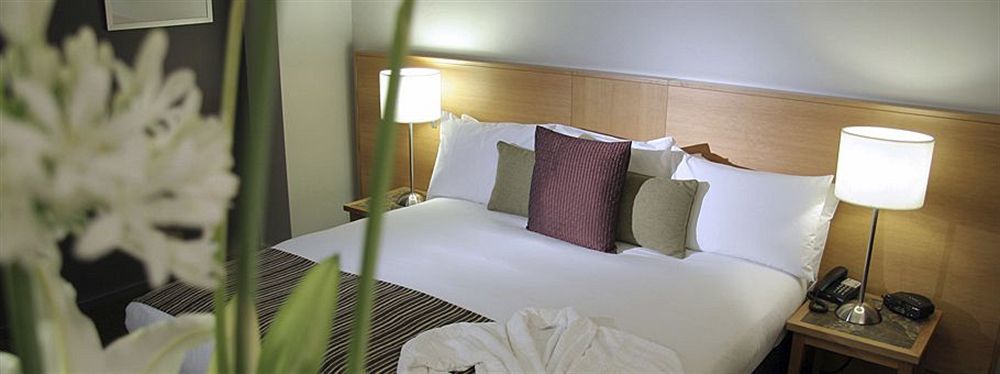 Hotel Satkar Residency Тхане Экстерьер фото